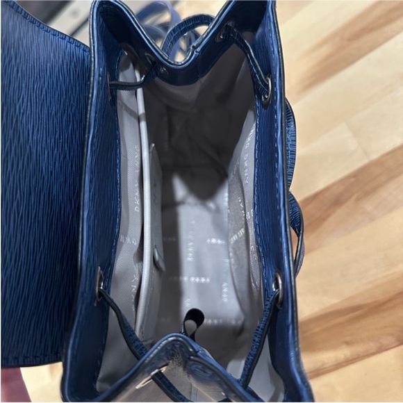 NWOT DKNY 100% Leather Lex Small Convertible Backpack & Crossbody - Picture 15 of 17